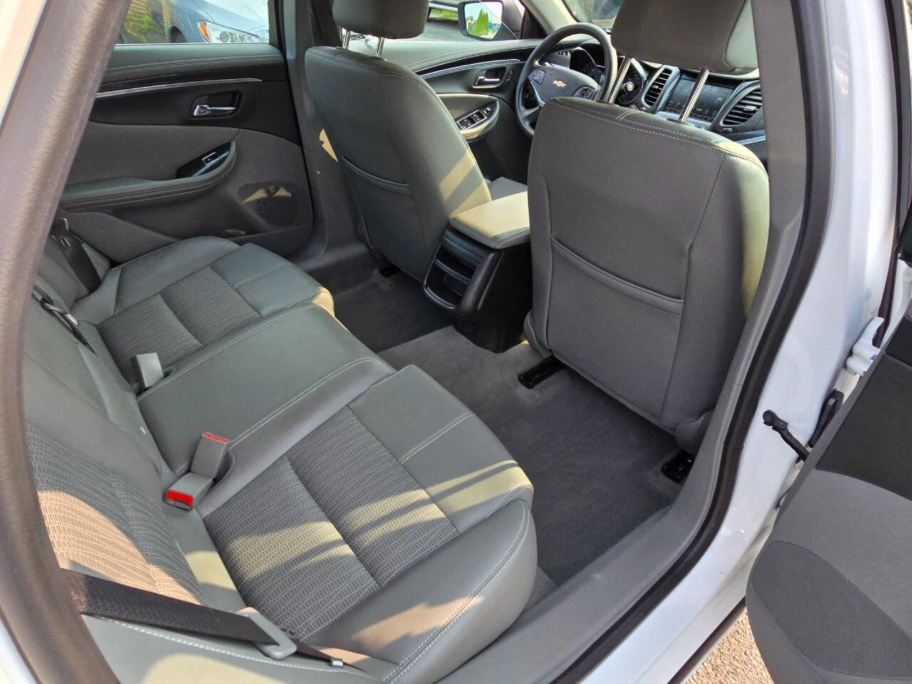 Used 2019 Chevrolet Impala LS FWD image 26
