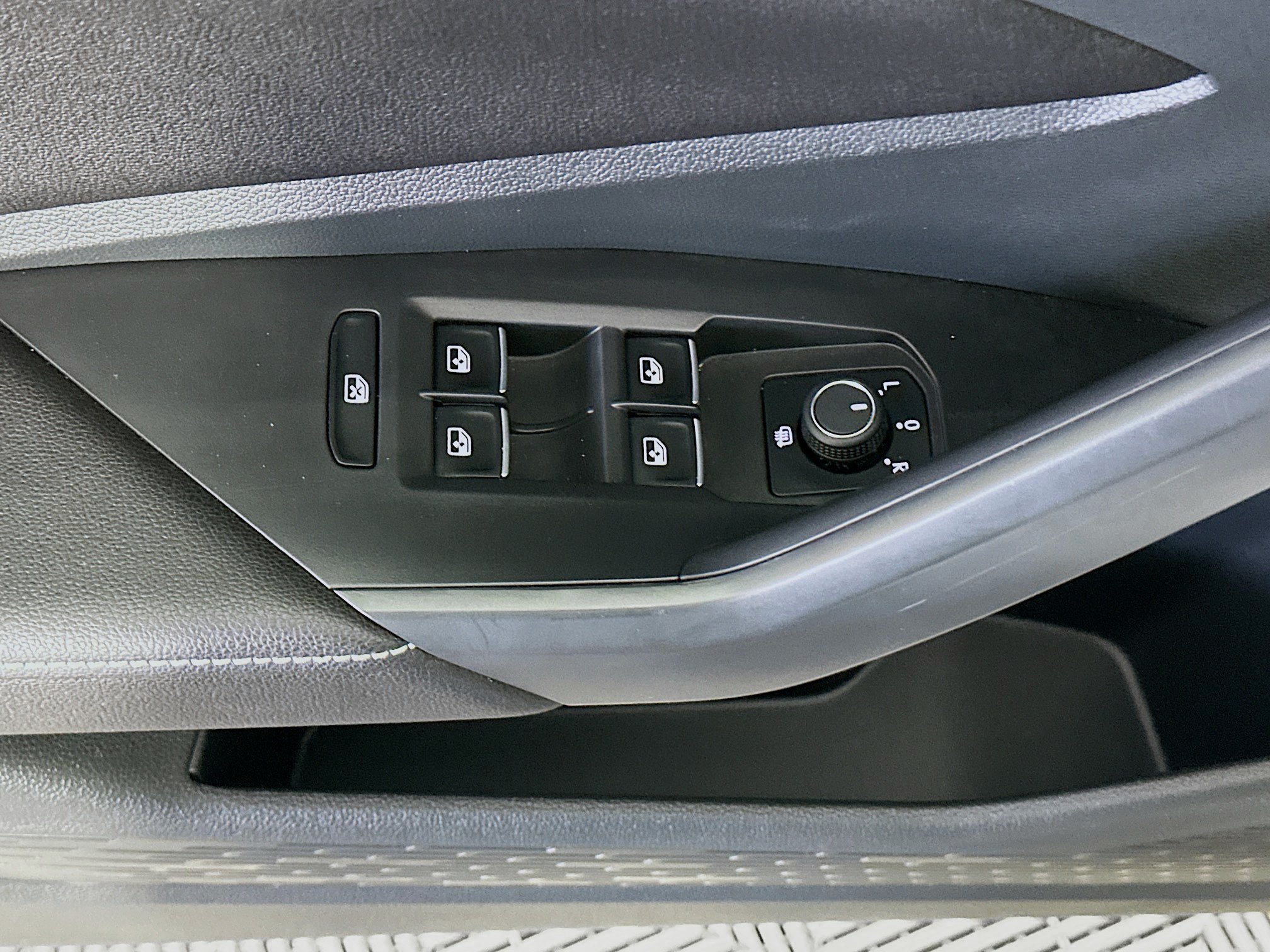 Used 2025 Volkswagen Jetta S FWD image 15