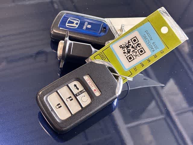 Used 2019 Honda Accord Touring image 38