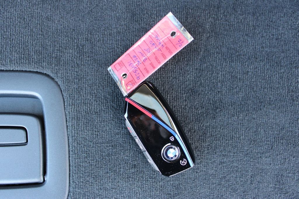 New 2026 BMW X5 M60i w/ Climate Comfort Package image 31