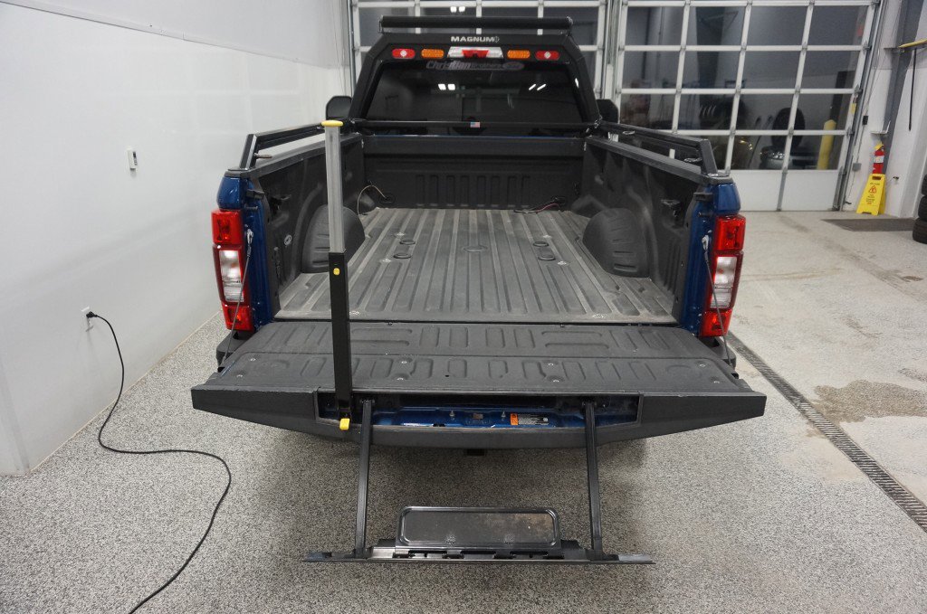 Used 2022 Ford F350 XLT w/ XLT Value Package AWD/4WD image 10