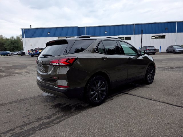 Used 2023 Chevrolet Equinox RS w/ LPO, Floor Liner Package AWD/4WD image 5