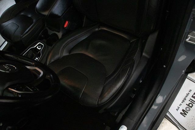 Used 2020 Jeep Cherokee Limited AWD/4WD image 26