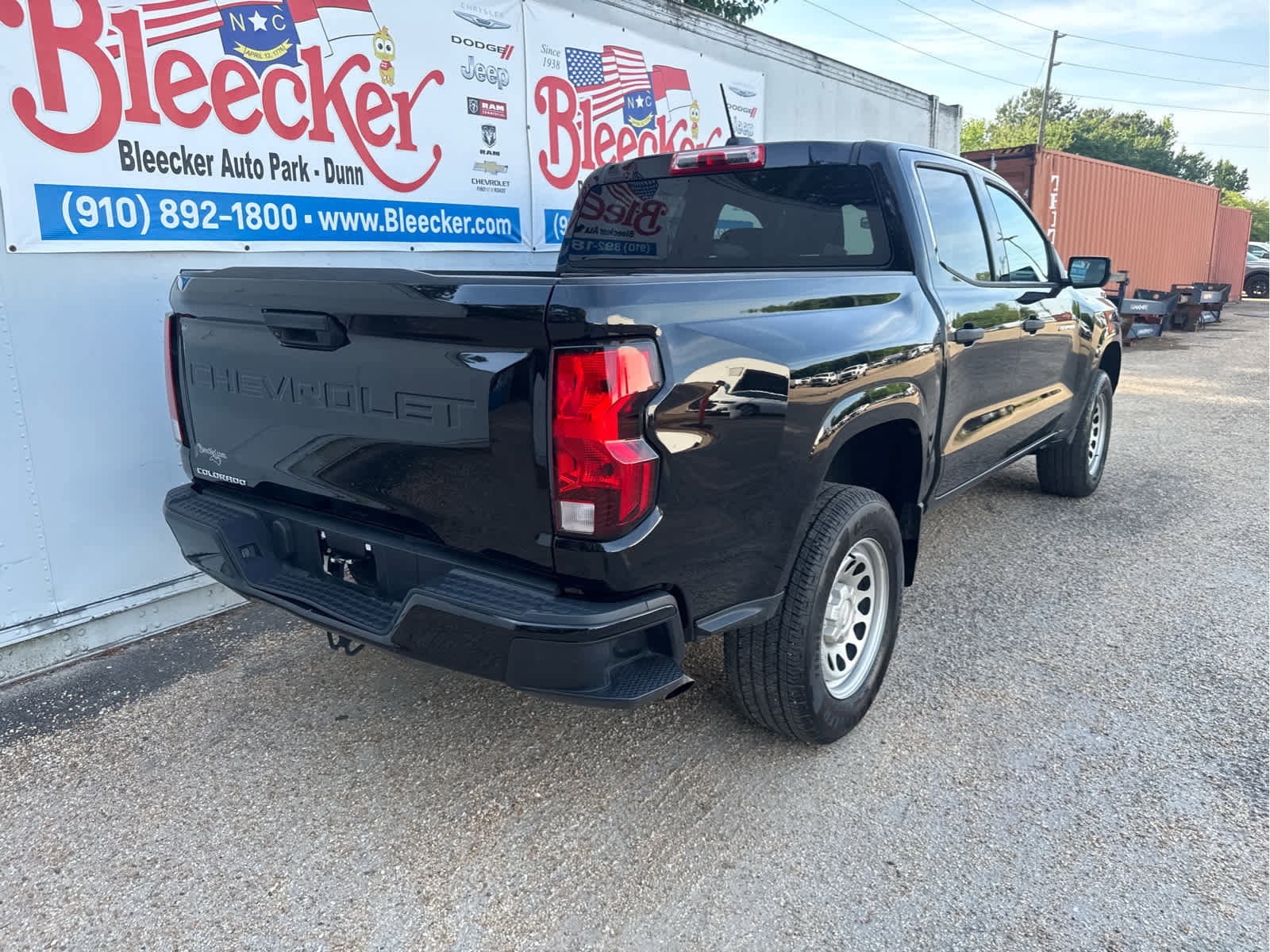Used 2024 Chevrolet Colorado W/T image 3