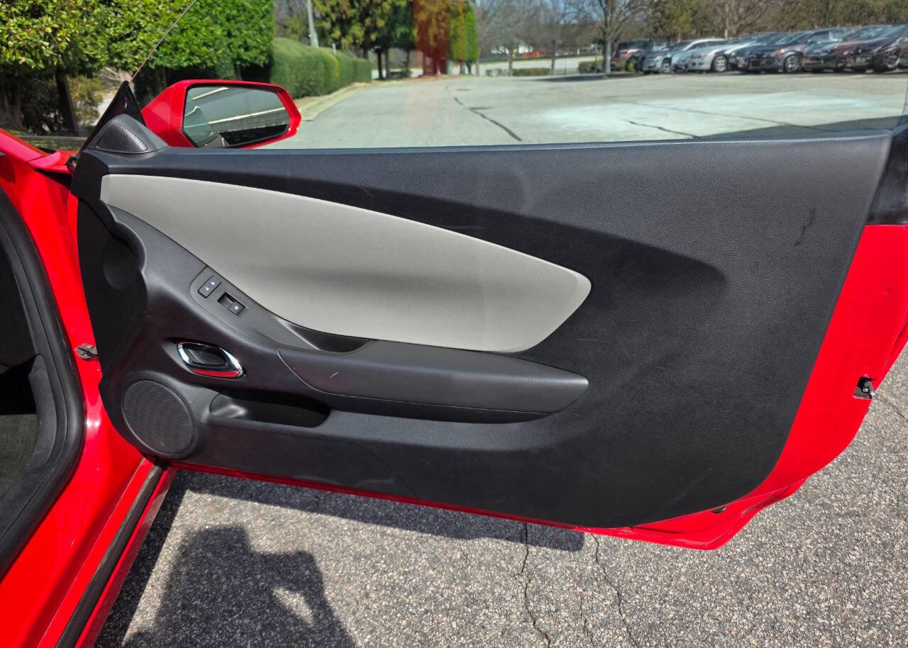 Used 2014 Chevrolet Camaro LS RWD image 23