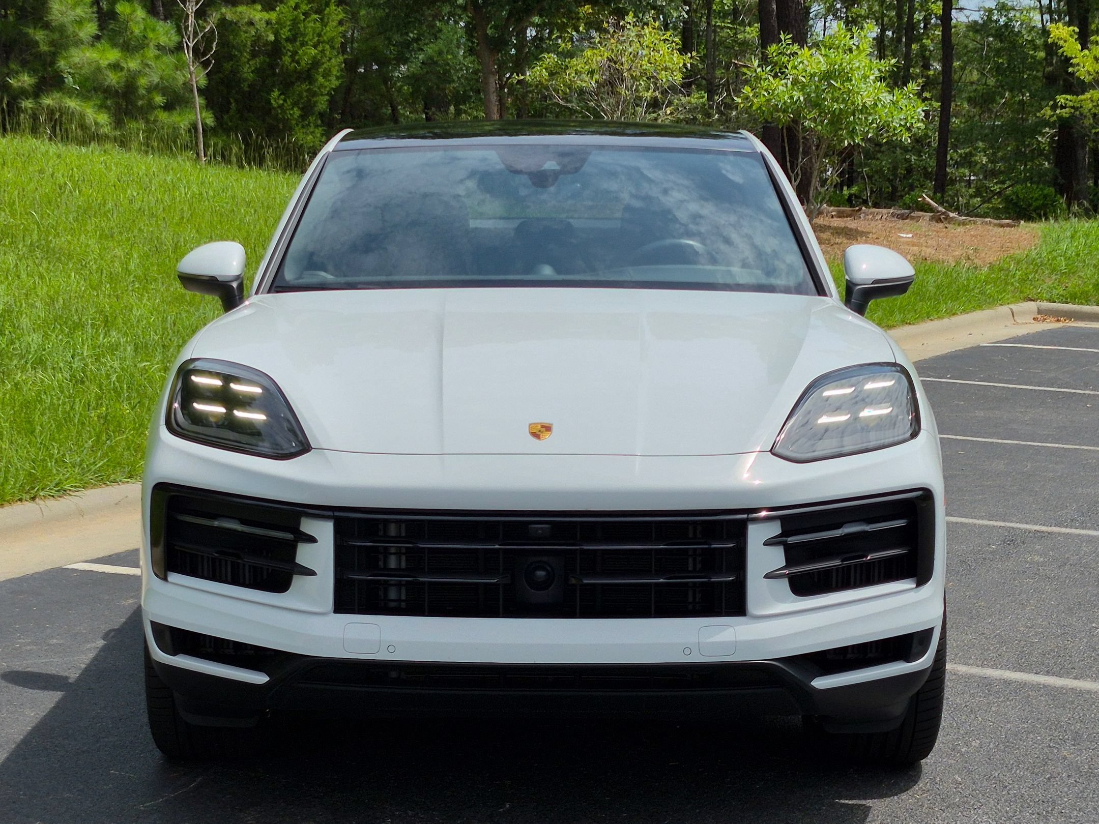 Certified 2024 Porsche Cayenne Coupe AWD/4WD image 28
