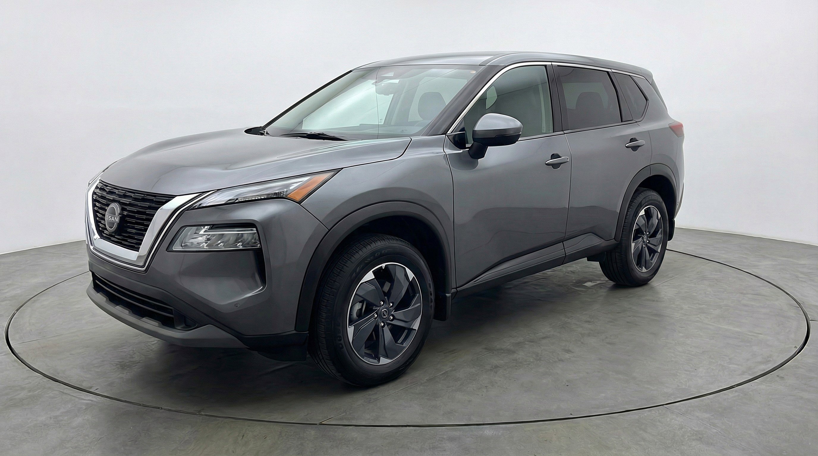 Used 2025 Nissan Rogue SV image 3