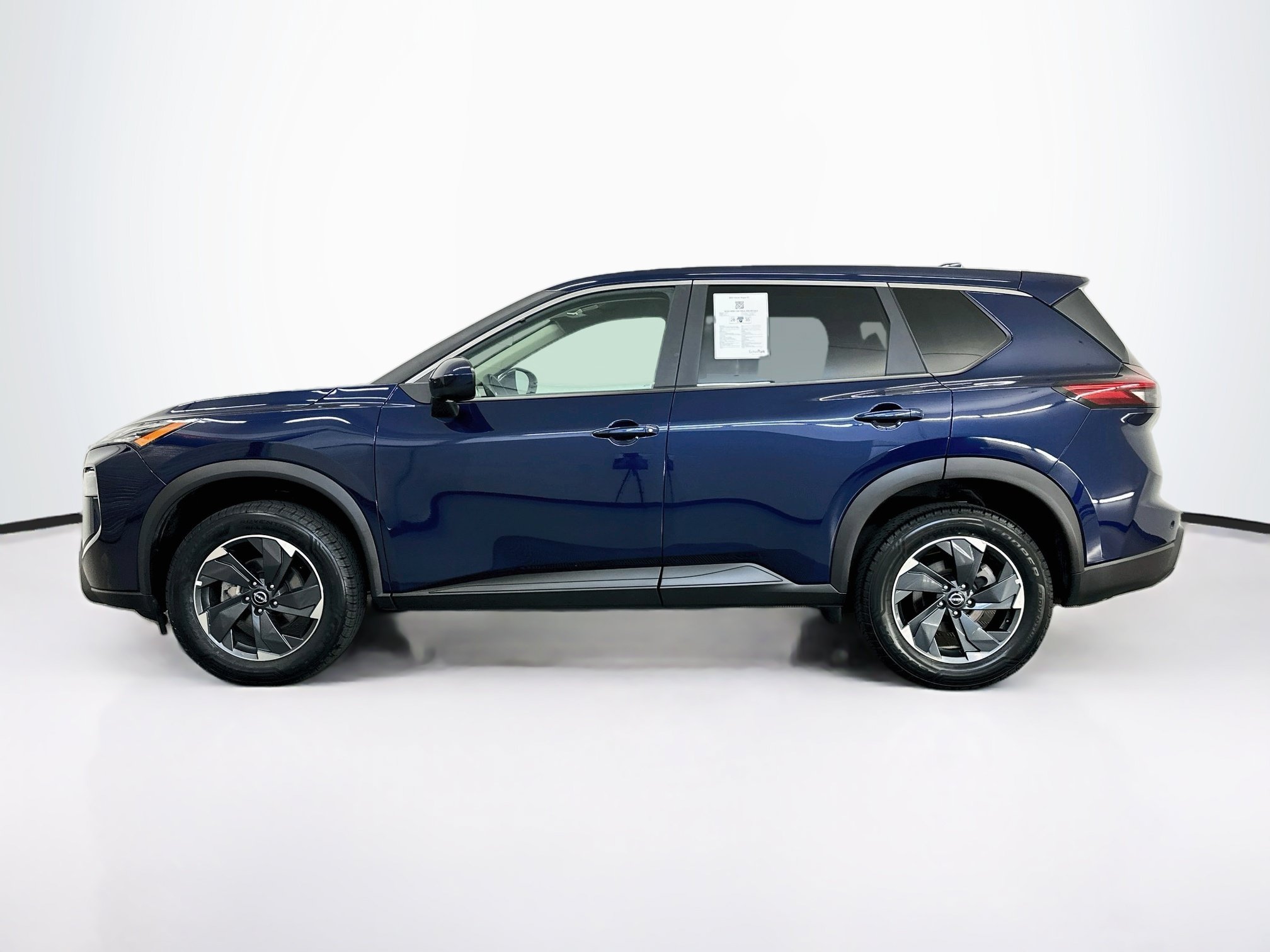 Used 2026 Nissan Rogue SV AWD/4WD image 4