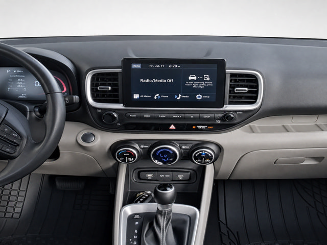 Used 2025 Hyundai Venue SEL FWD image 19