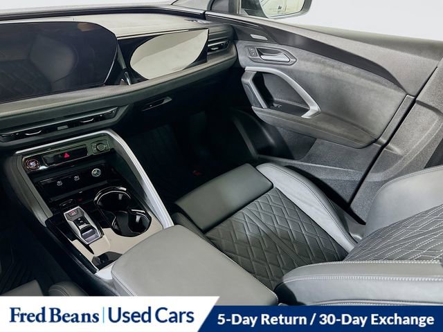 Used 2025 Audi SQ5 Premium Plus w/ Premium Plus Package image 25