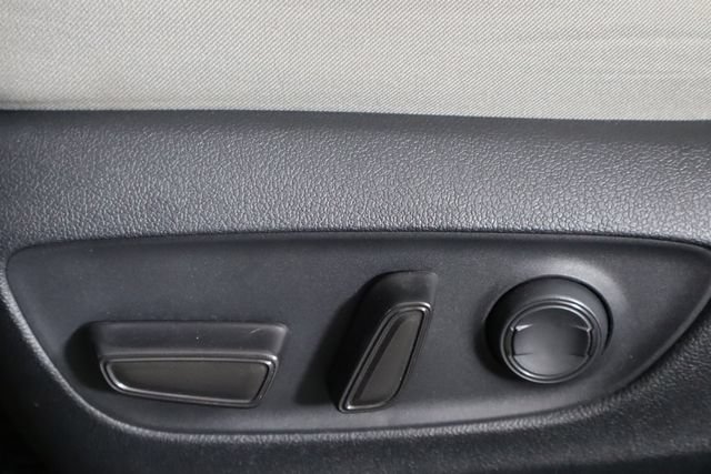 Used 2019 Toyota RAV4 XLE w/ Convenience Package AWD/4WD image 23