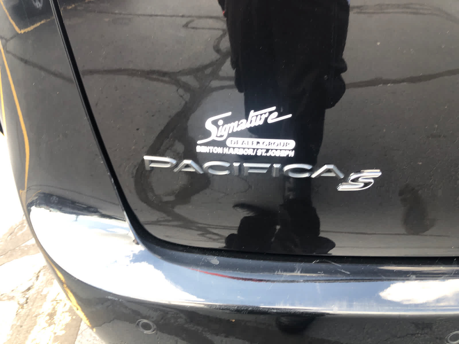 Used 2025 Chrysler Pacifica Limited FWD image 31