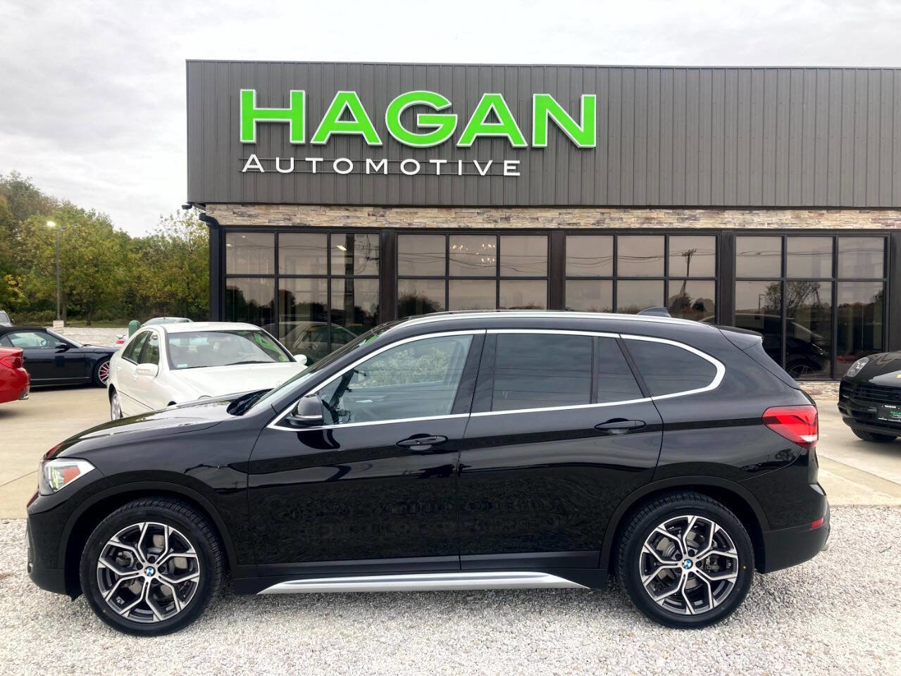 Used 2021 BMW X1 xDrive28i w/ Premium Package image 1