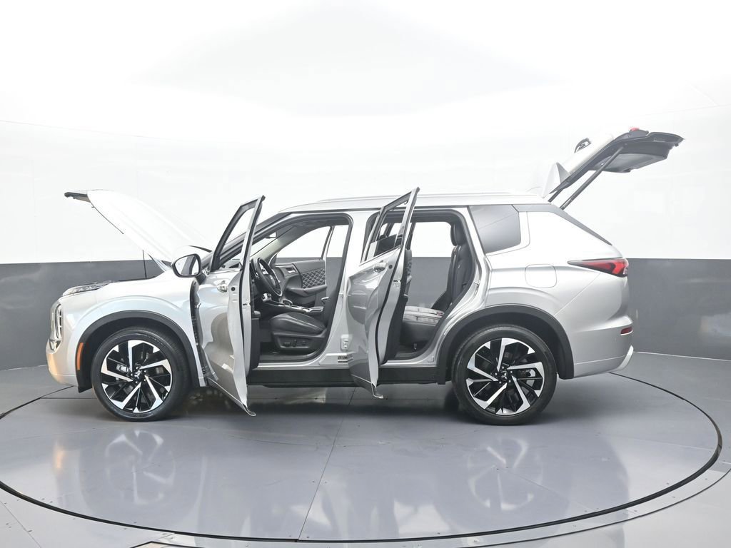 Used 2023 Mitsubishi Outlander SEL image 88