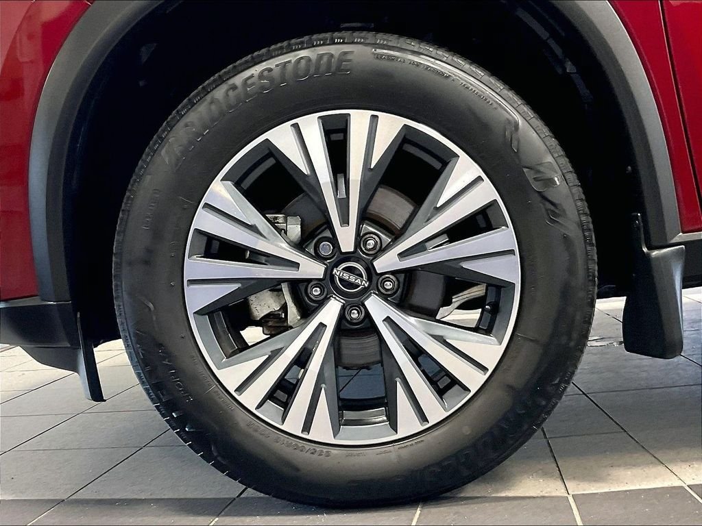 Used 2023 Nissan Rogue SV AWD/4WD image 7