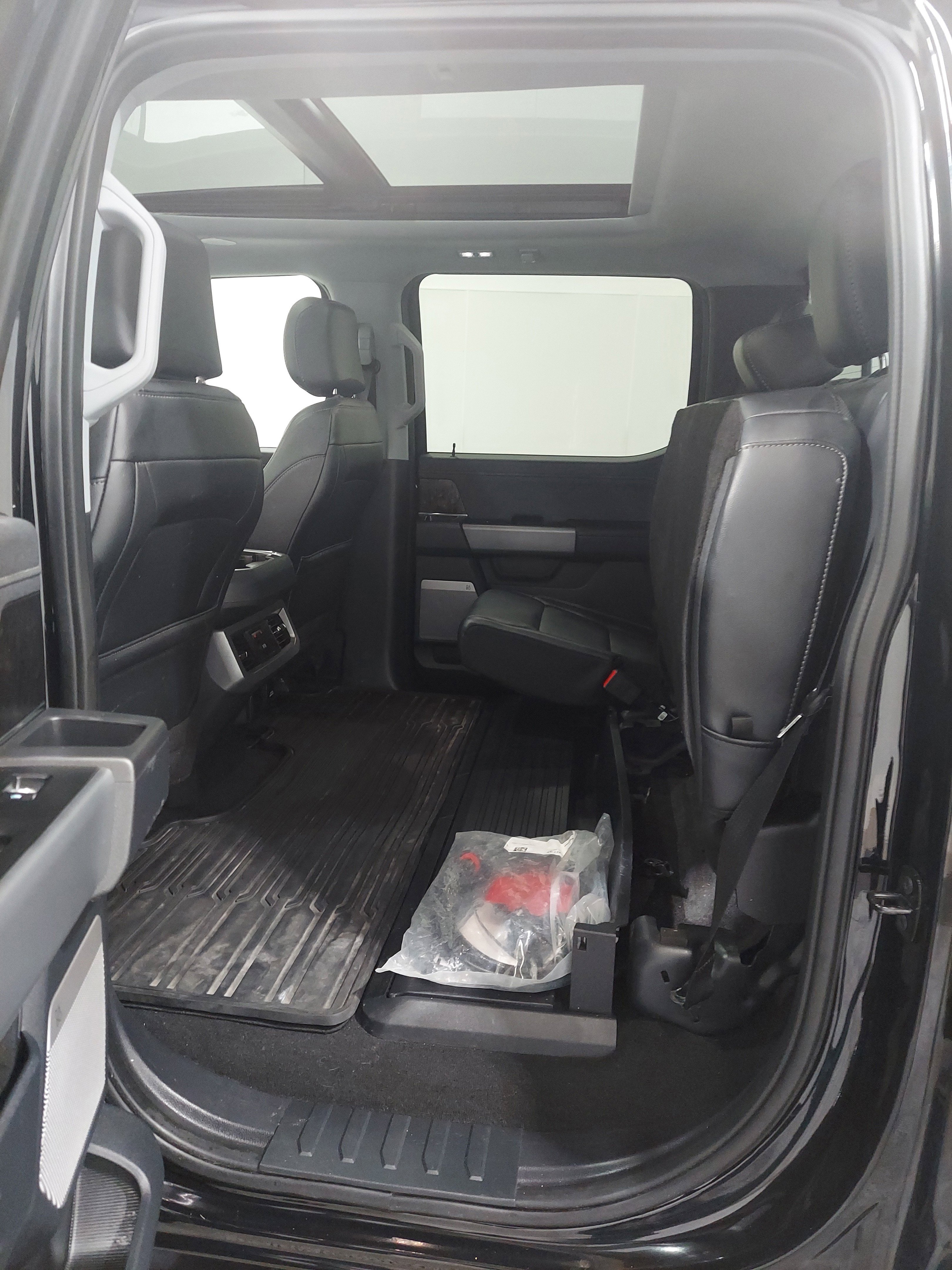 Used 2024 Ford F250 Lariat w/ Lariat Ultimate Package AWD/4WD image 18
