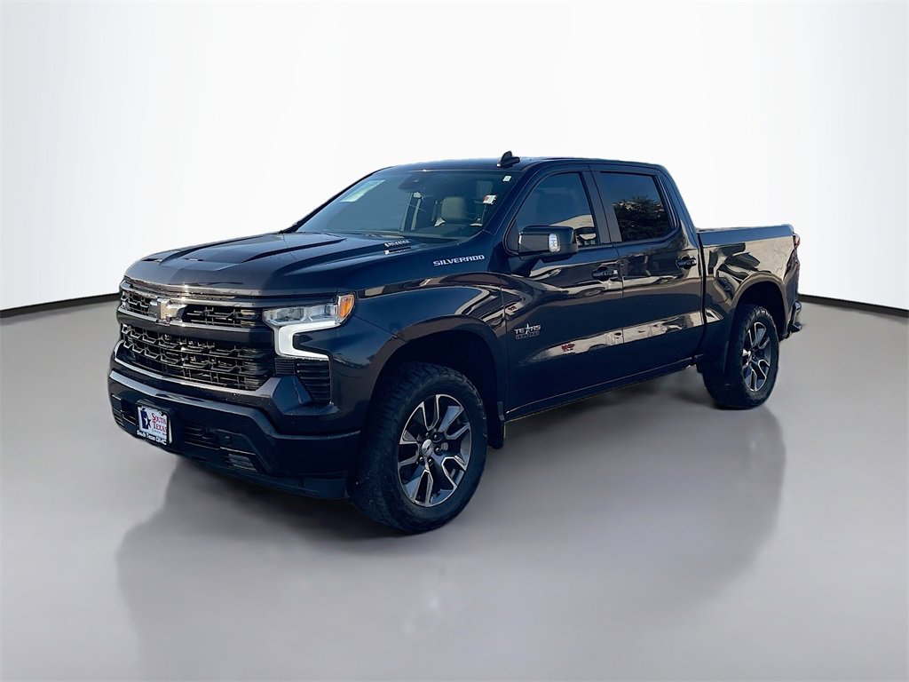 Used 2022 Chevrolet Silverado 1500 RST image 3