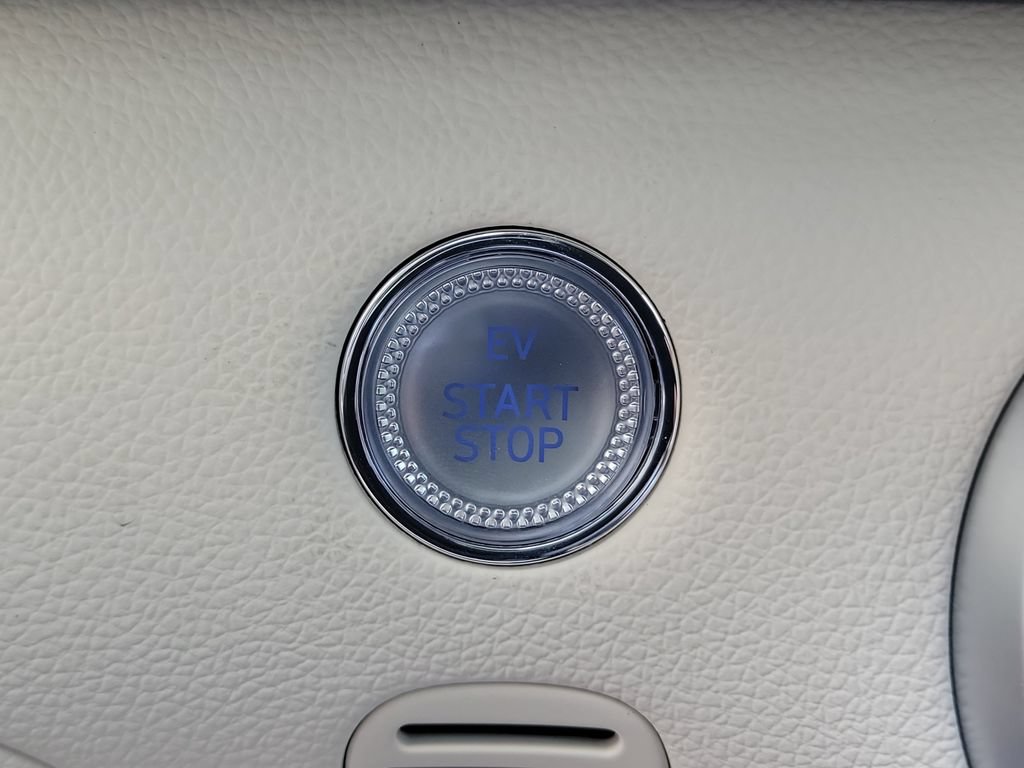 New 2026 Genesis GV60 RWD image 21
