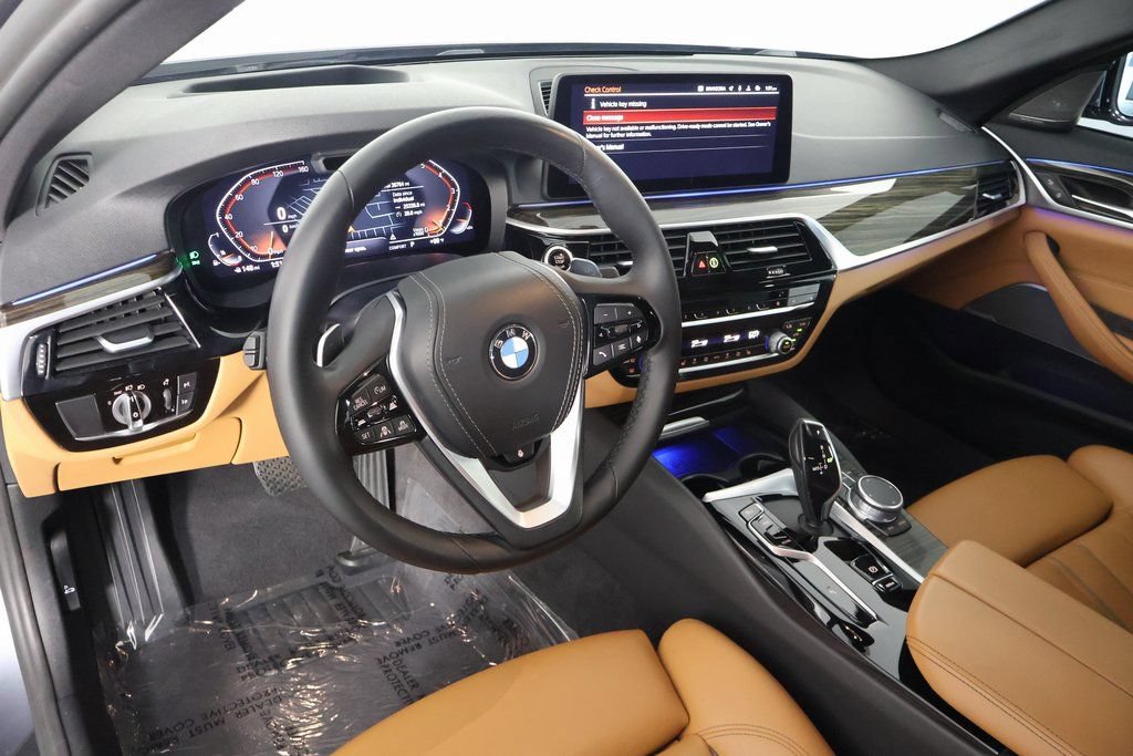 Used 2022 BMW 530i w/ Premium Package RWD image 7