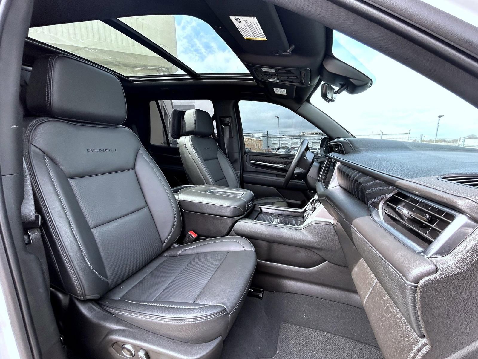 Certified 2024 GMC Yukon Denali w/ Denali Reserve Package image 16