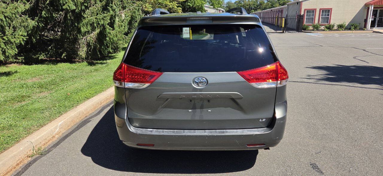 Used 2011 Toyota Sienna LE FWD image 5