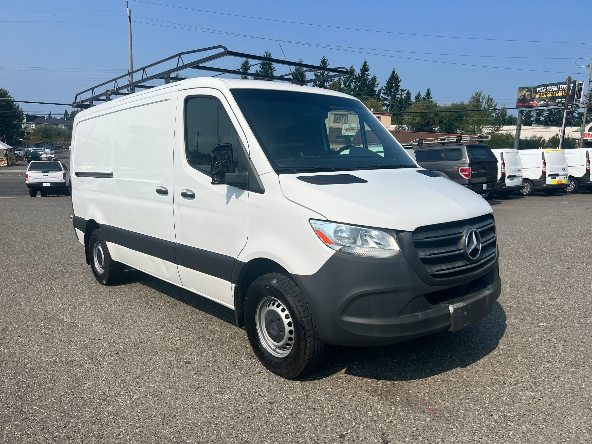 Used 2019 Mercedes-Benz Sprinter 144 Cargo image 3