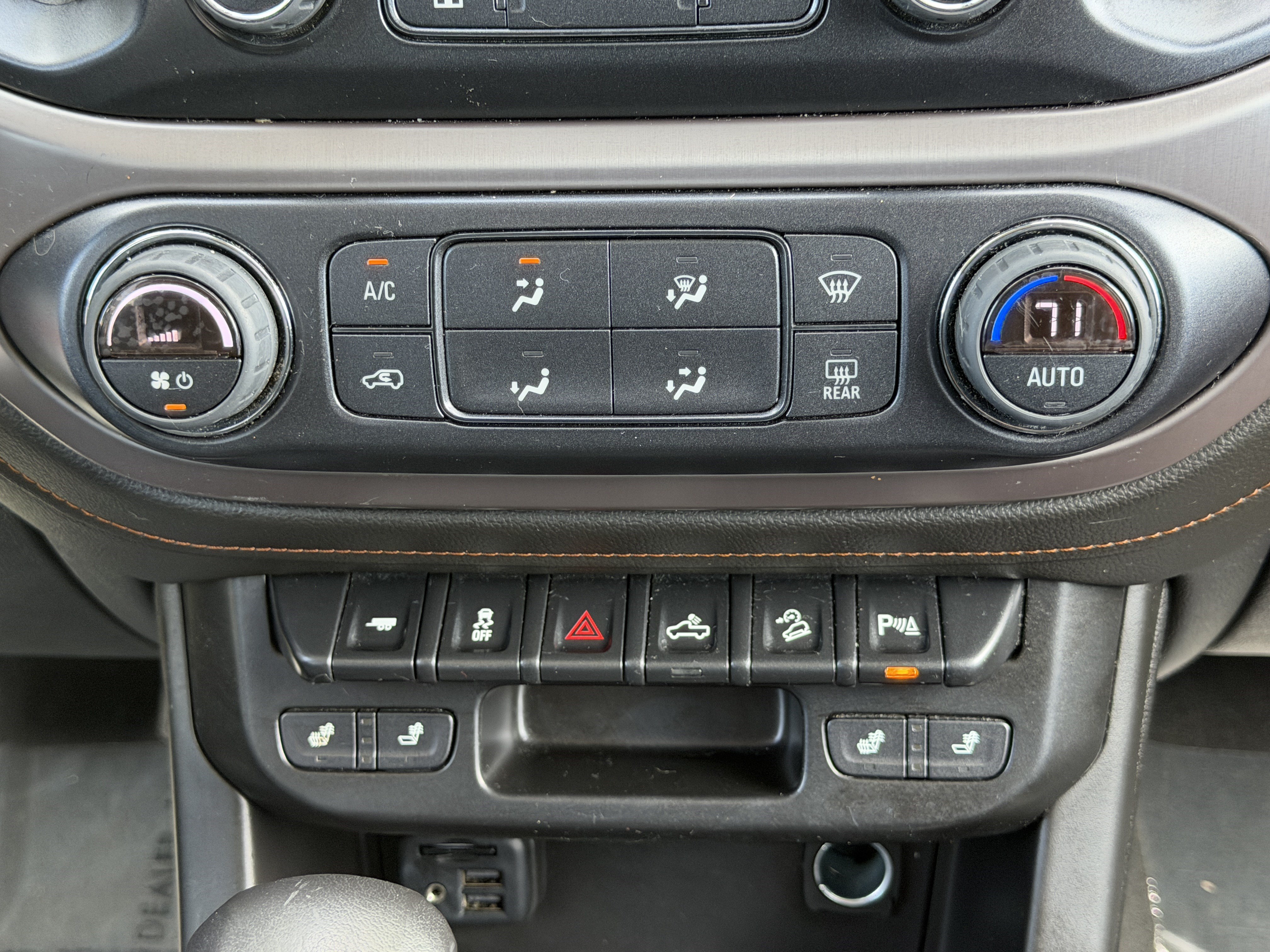 Used 2022 GMC Canyon AT4 w/ Trailering Package AWD/4WD image 21