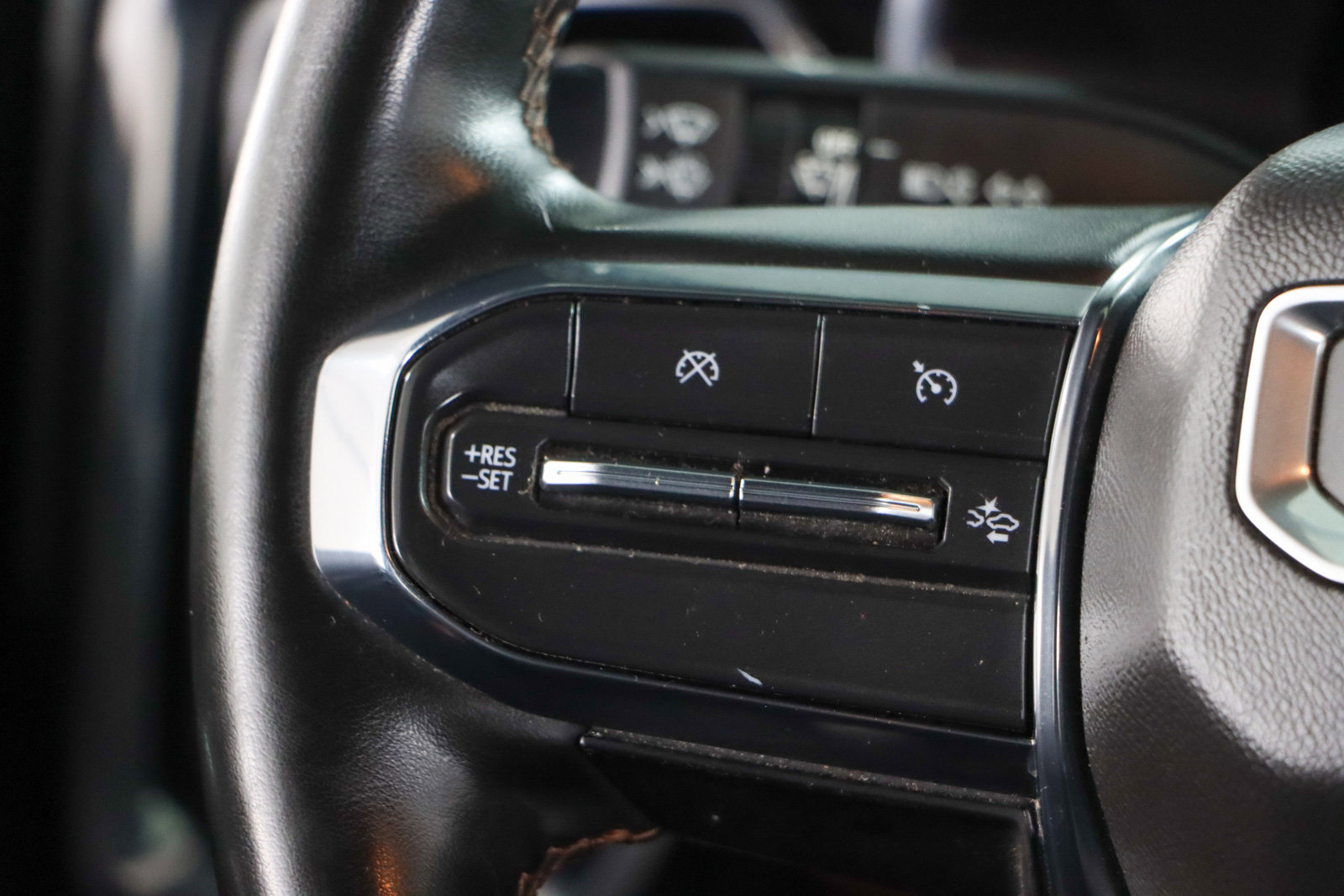 Used 2023 GMC Canyon AT4 w/ AT4 Premium Package image 14