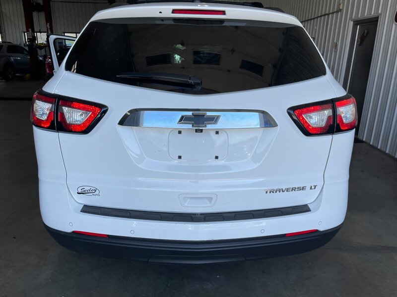 Used 2016 Chevrolet Traverse LT FWD image 28