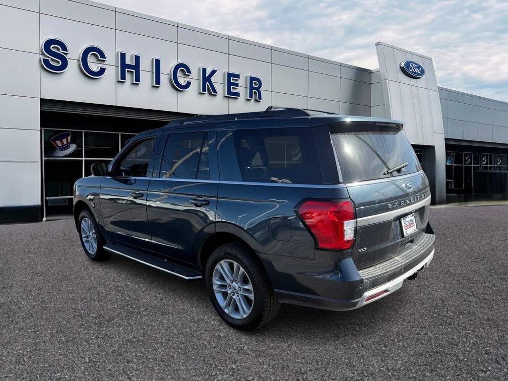 Used 2022 Ford Expedition XLT image 3