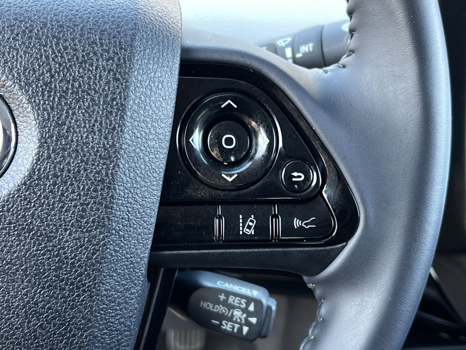 Used 2022 Toyota Prius Prime LE image 29