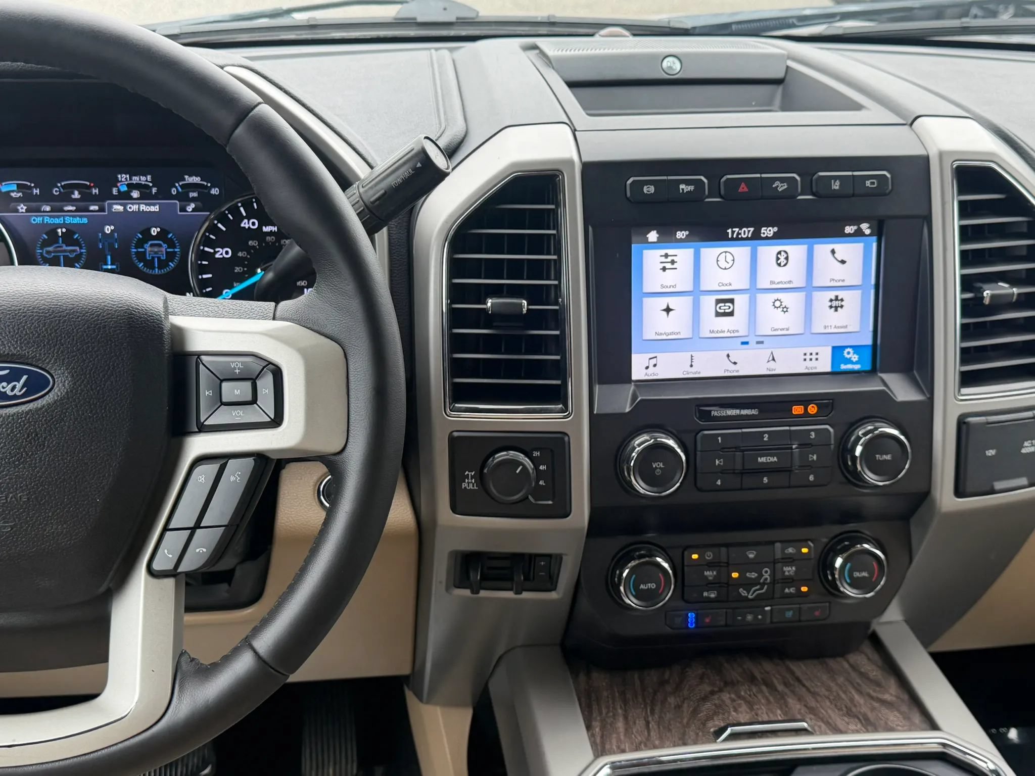 Used 2019 Ford F250 Lariat w/ Lariat Ultimate Package AWD/4WD image 13