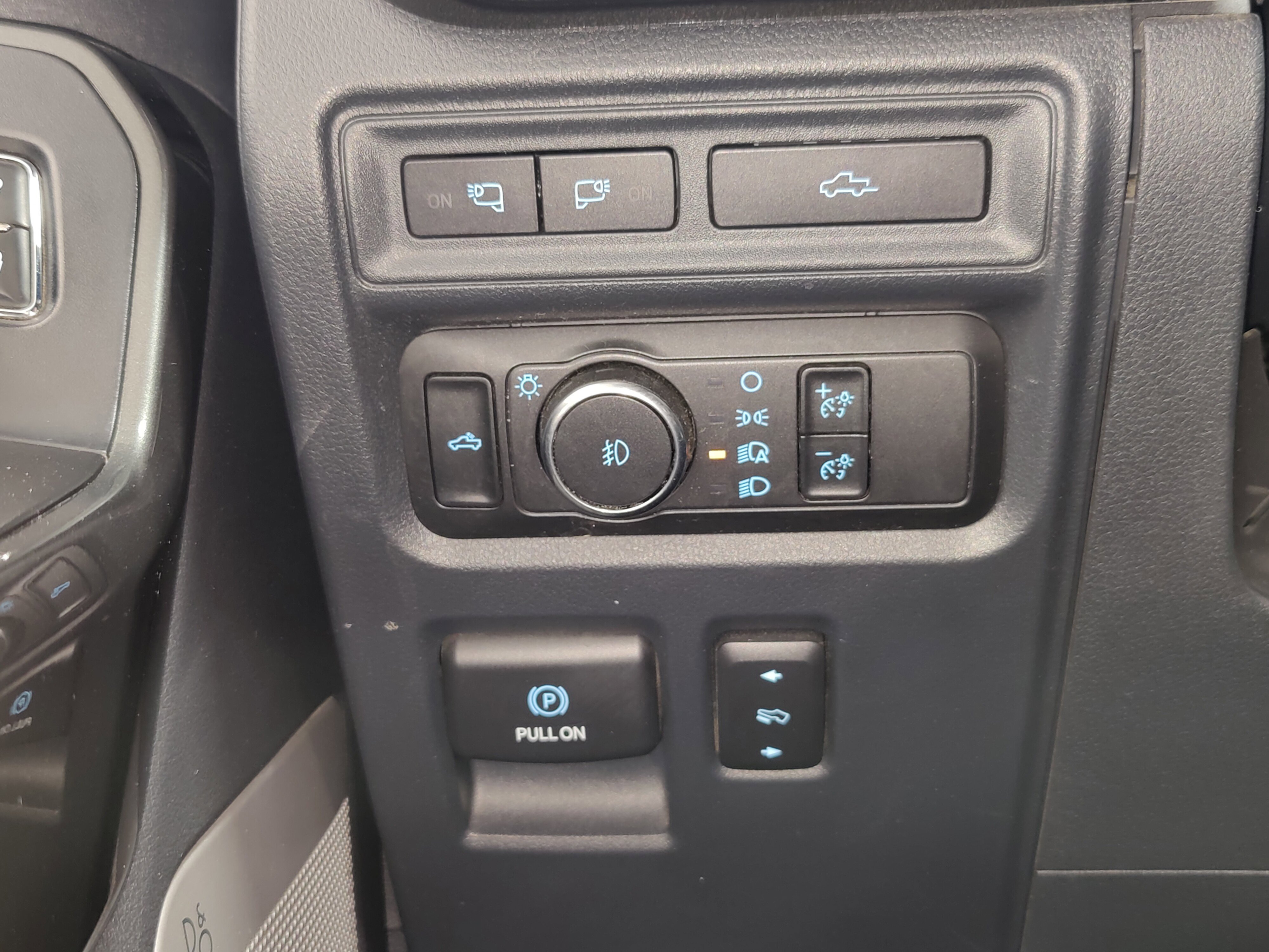 Used 2022 Ford F150 XLT w/ Equipment Group 302A High AWD/4WD image 30