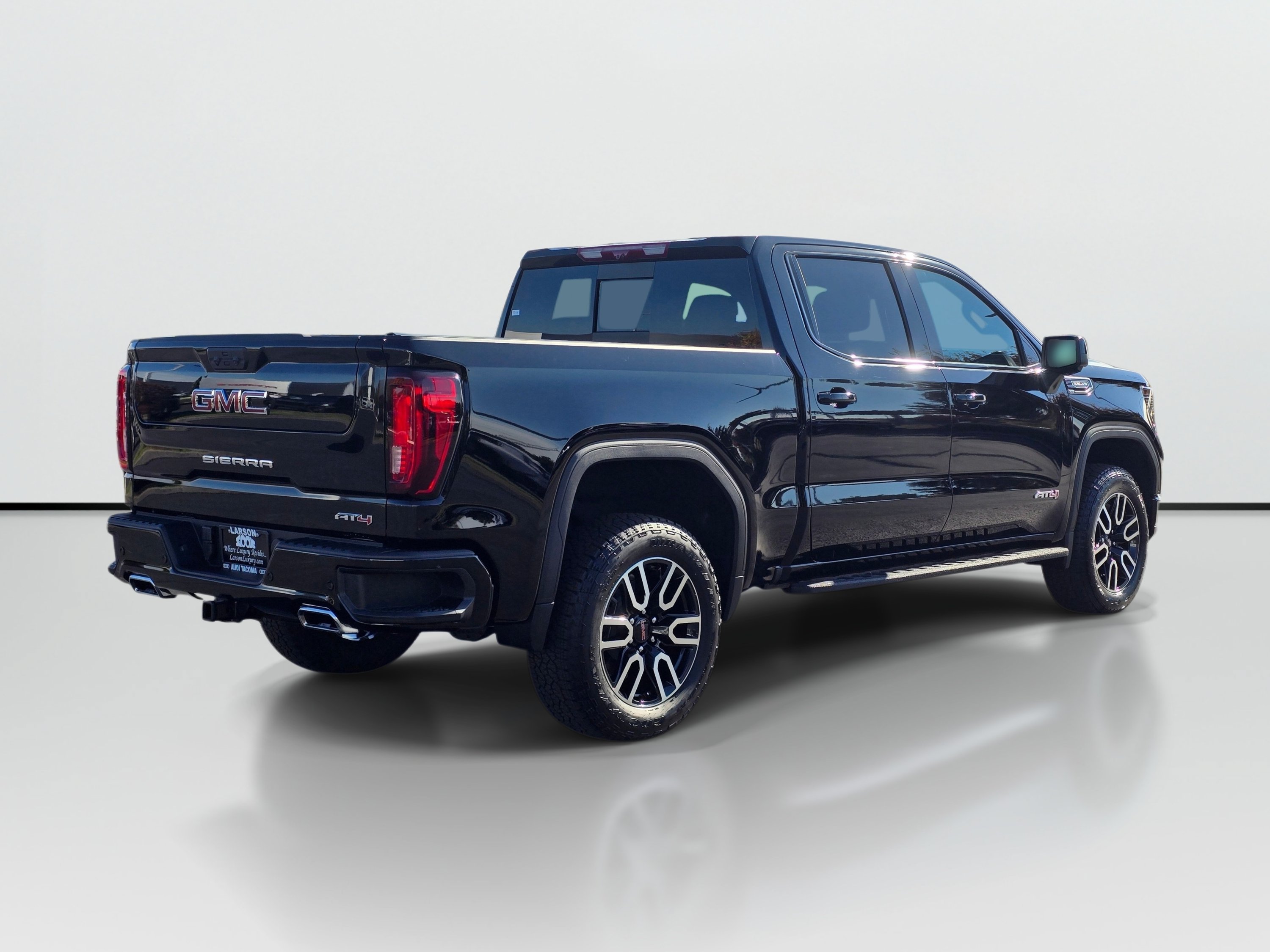 Used 2026 GMC Sierra 1500 AT4 w/ AT4 Premium Package AWD/4WD image 5