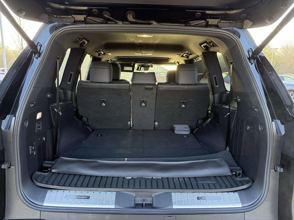 Used 2024 Lexus LX 600 F Sport image 30