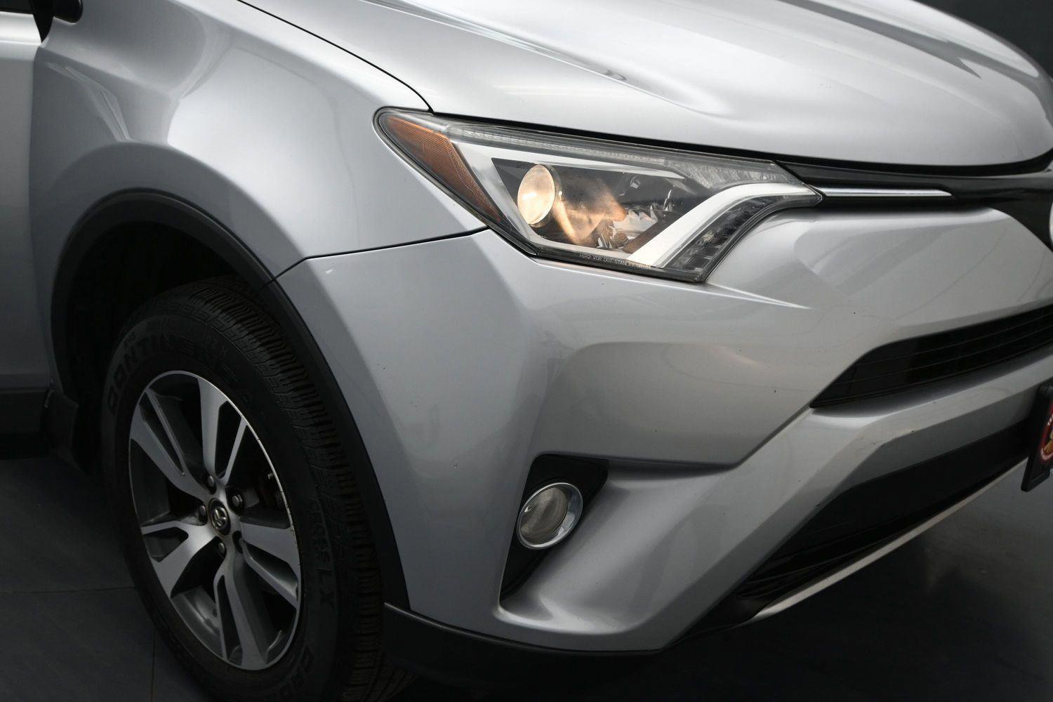 Used 2016 Toyota RAV4 XLE AWD/4WD image 15