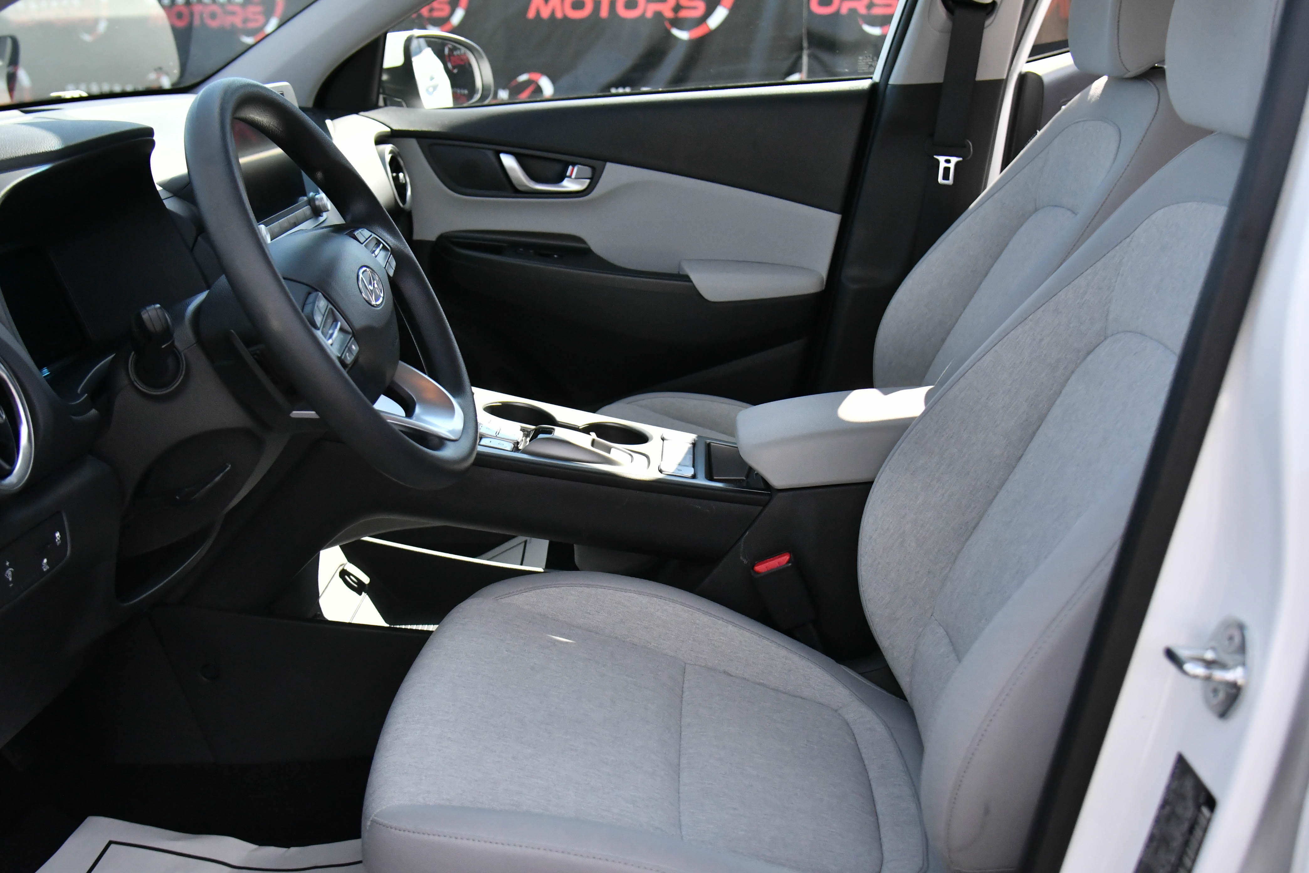 Used 2023 Hyundai Kona SE image 18