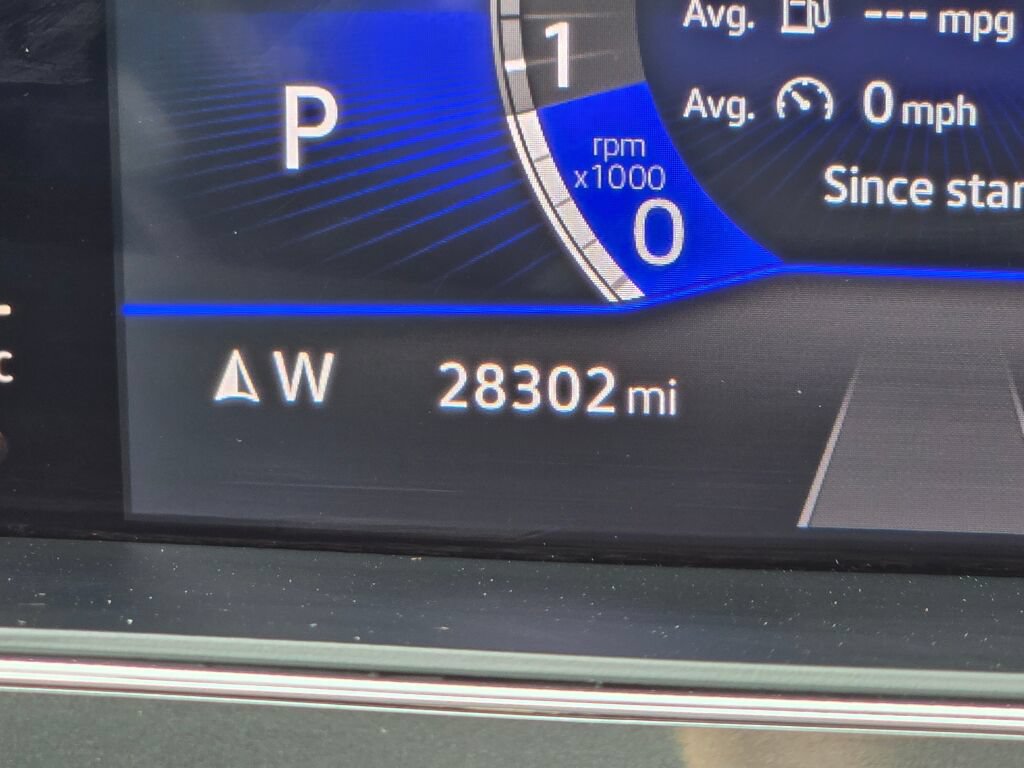Used 2022 Volkswagen Tiguan SE AWD/4WD image 32