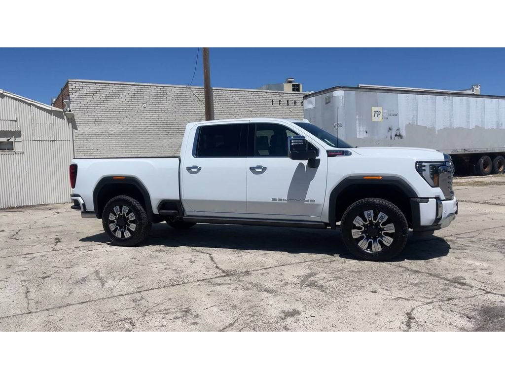 New 2026 GMC Sierra 2500 Denali w/ Denali Reserve Package AWD/4WD image 4