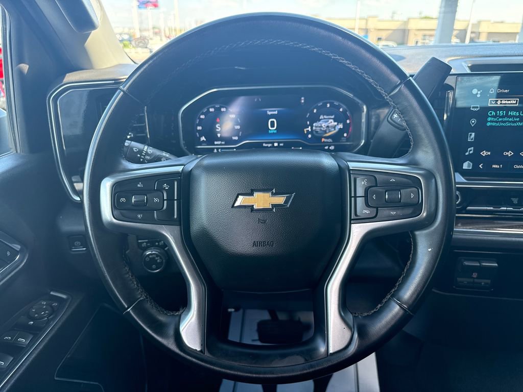 Used 2024 Chevrolet Silverado 2500 LT AWD/4WD image 18