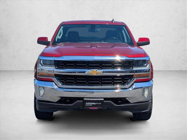 Used 2018 Chevrolet Silverado 1500 LT w/ LT Eassist Package AWD/4WD image 2