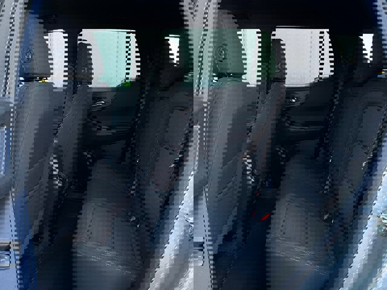 Used 2025 Chevrolet Equinox LT image 11