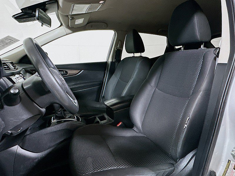 Used 2020 Nissan Rogue Sport S FWD image 11