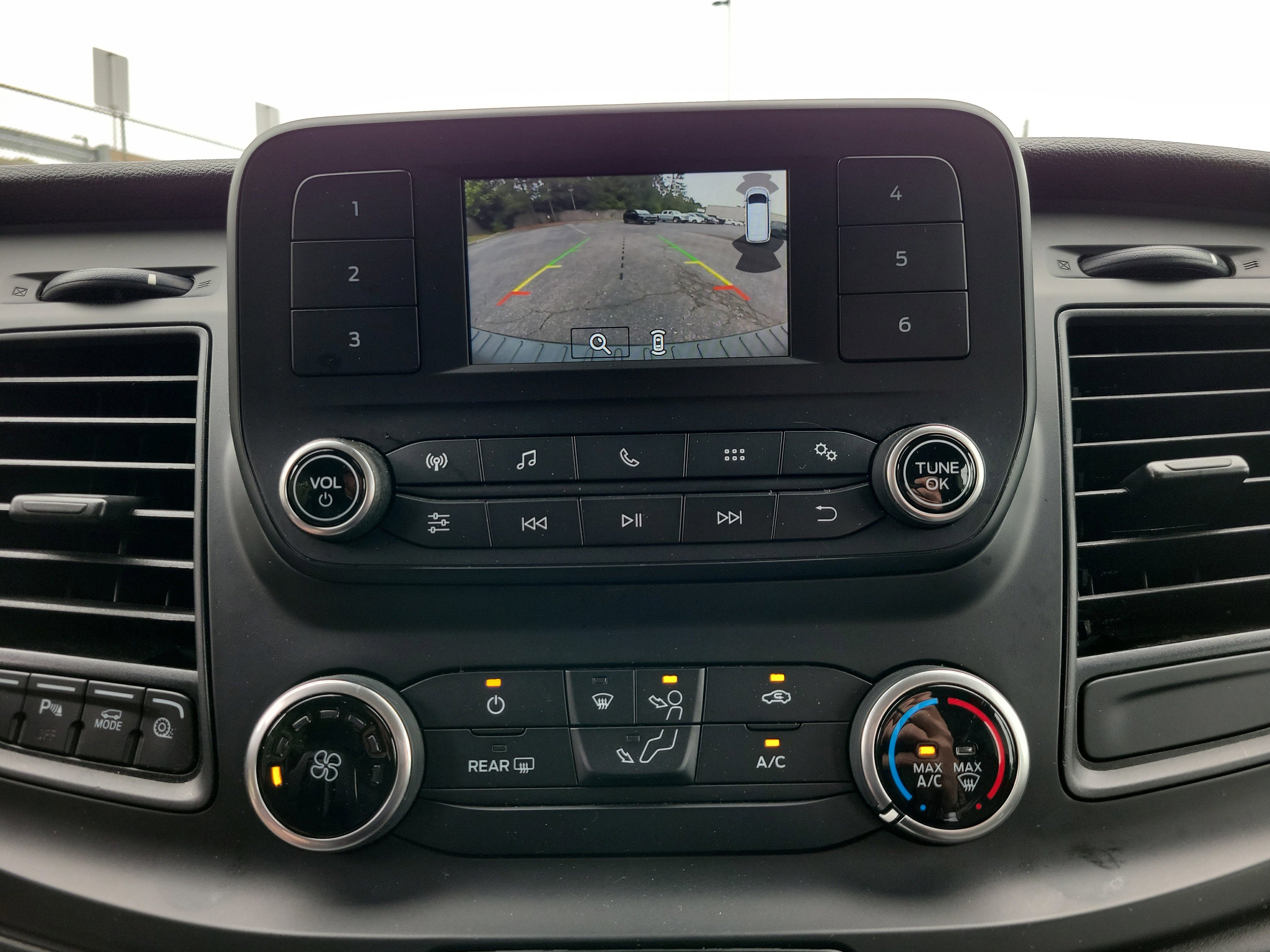 Used 2021 Ford Transit 350 XLT RWD image 8