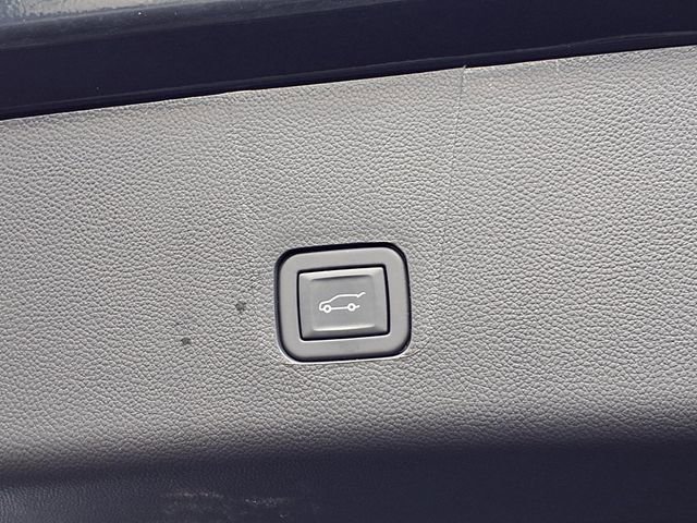 Used 2024 Chevrolet Traverse Premier w/ Redline Edition image 26