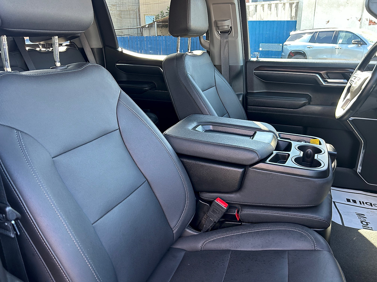 Used 2024 GMC Sierra 1500 SLT AWD/4WD image 29