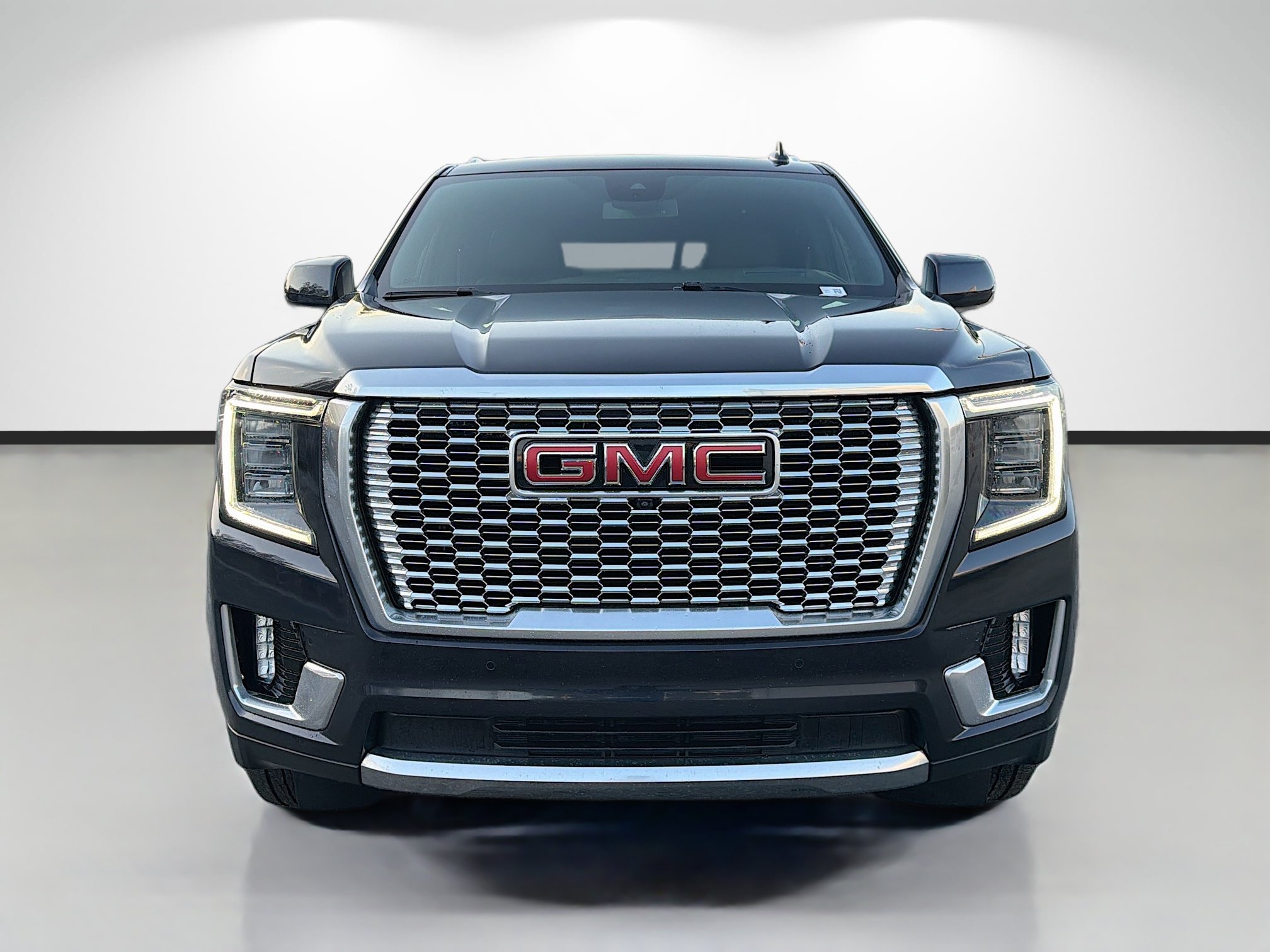 Used 2023 GMC Yukon Denali AWD/4WD image 8