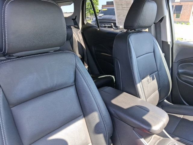 Used 2024 GMC Terrain SLT AWD/4WD image 11