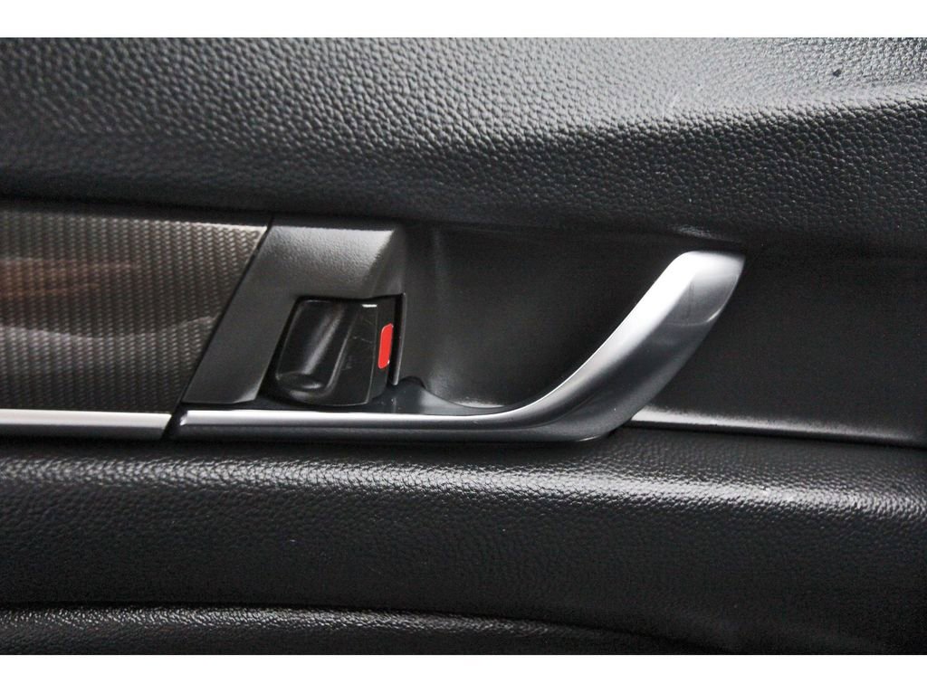 Used 2019 Honda Accord Sport image 21