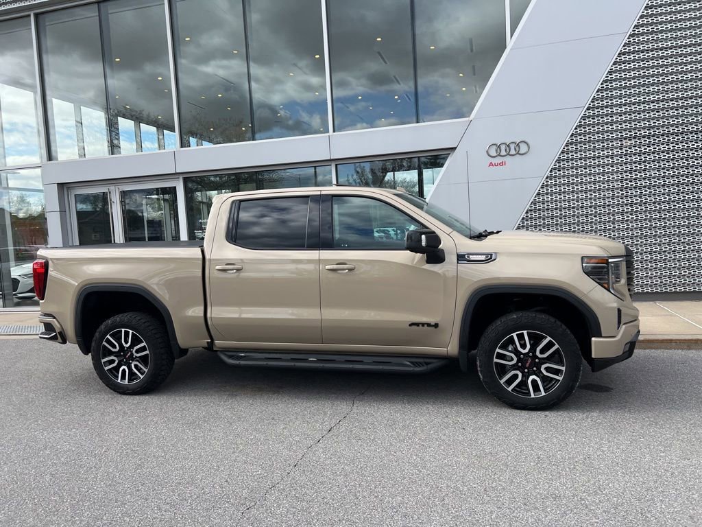 Used 2023 GMC Sierra 1500 AT4 w/ AT4 Premium Package AWD/4WD image 14
